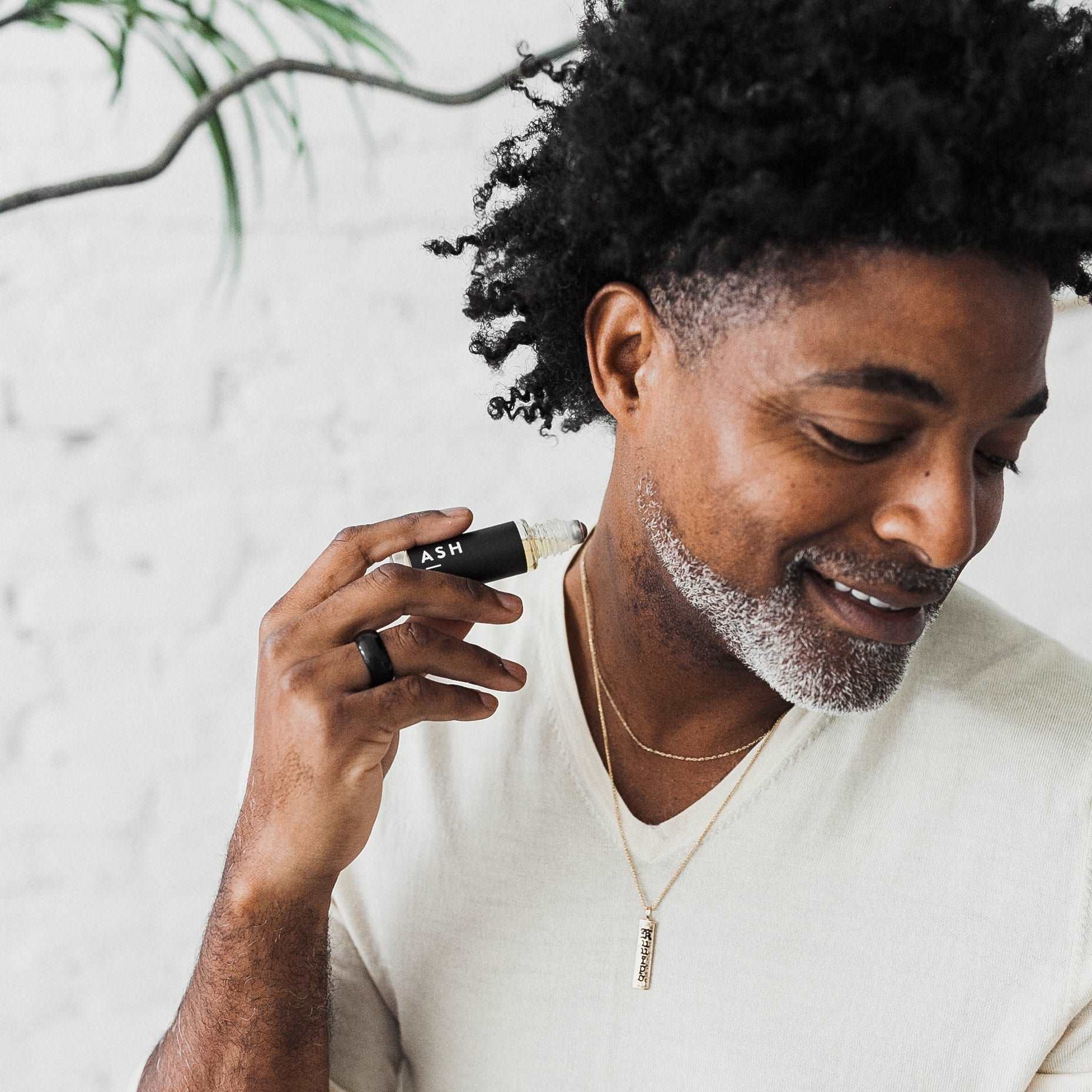 Ash Fragrance Roller